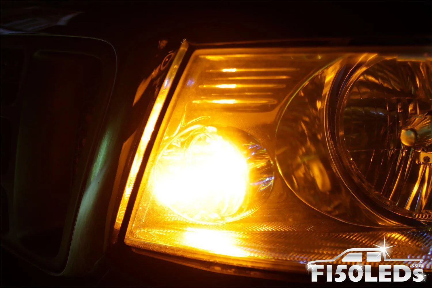 2004-08 CREE LED FRONT TURN SIGNAL BLINKER BULBS