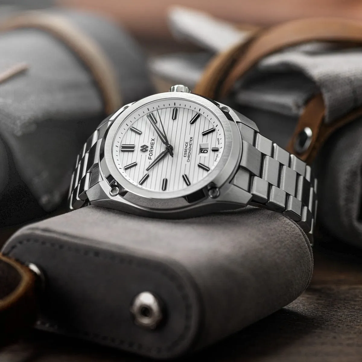 FORMEX Essence 43 Automatic Chronometer - Dégradé Grey