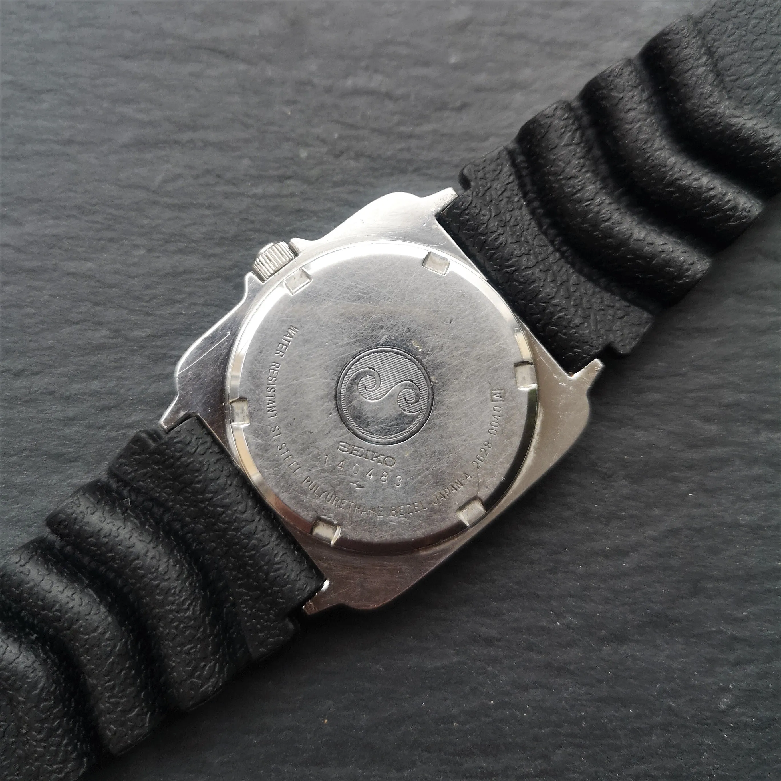 Vintage Seiko Silver Wave 2628-0040 Watch with Z22 Strap